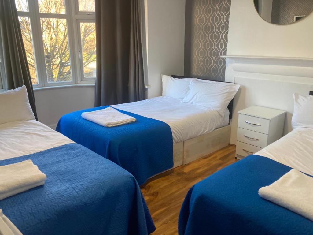 Twin Towerd Hotel London Eksteriør bilde